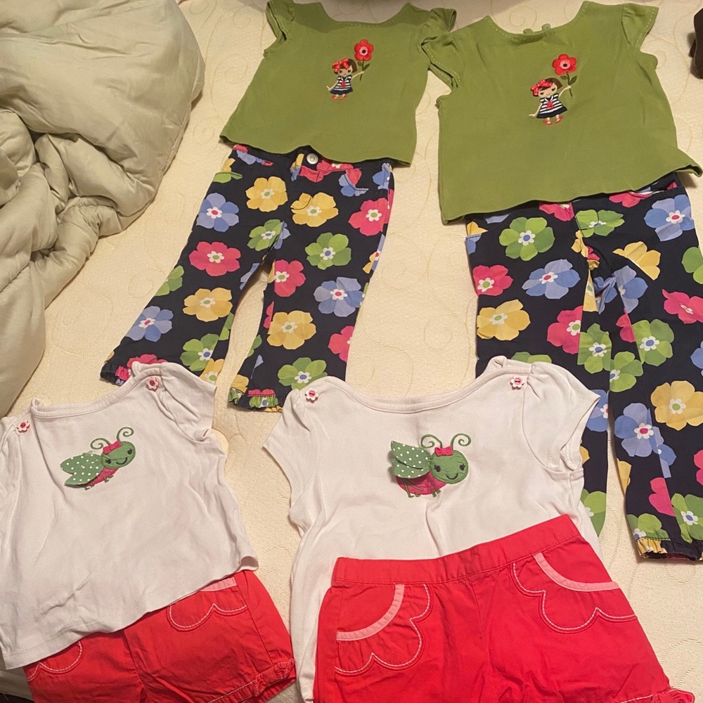 Sister outfits